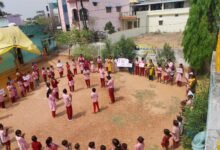 Lok Sabha Chunav: मतदान जागरूकता के लिए स्कूली बच्चों ने दी शानदार नाटक की प्रस्तुति