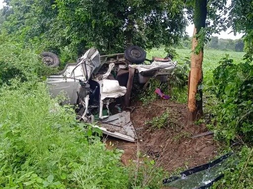 Betul Accident News: बैतूल जिले के मासोद-आठनेर रोड पर हादसा, बेकाबू होकर पलटी बोलेरो, 2 की मौत, एक अन्य घायल